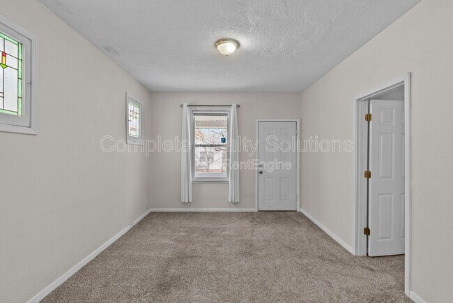 Building Photo - 4152 Wilmington Ave