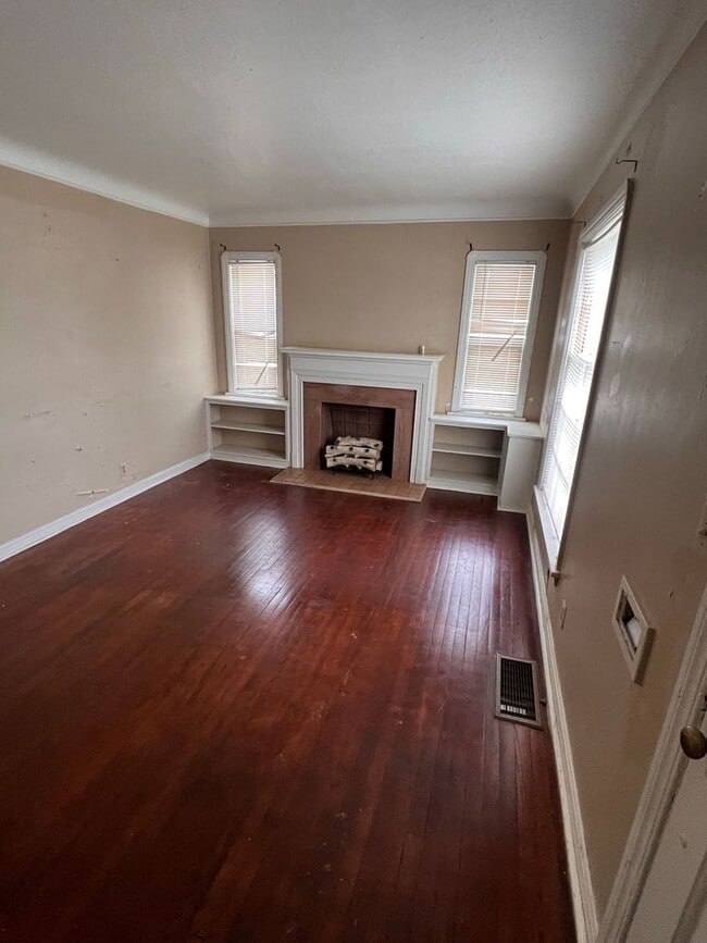 Building Photo - 3914 Brookside Blvd