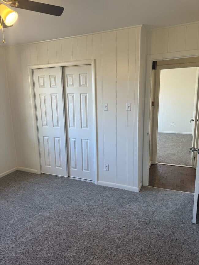 Building Photo - 6119 Jeanne Dr