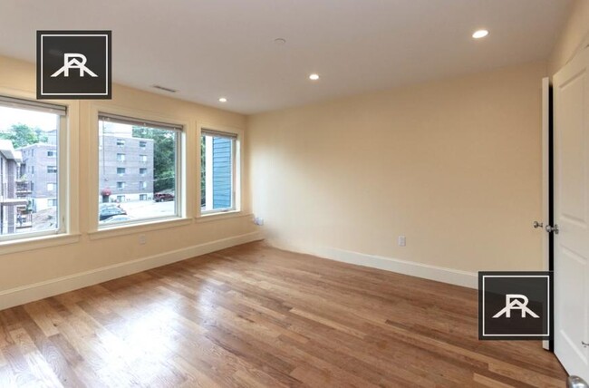 Building Photo - 4 bedroom in Brighton MA 02135