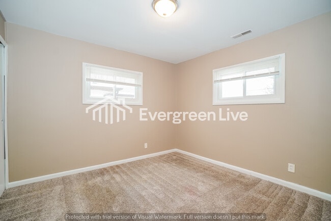 Building Photo - 2074 Woodland Ave