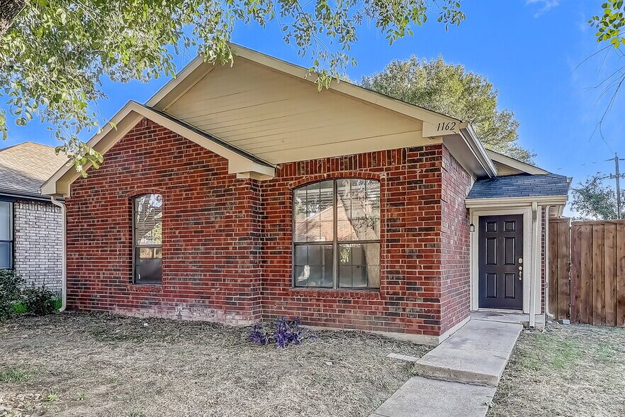 Building Photo - 1162 Hemlock Dr