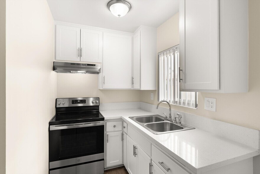 Interior Photo - Linden Court Apartments- Riverside, CA