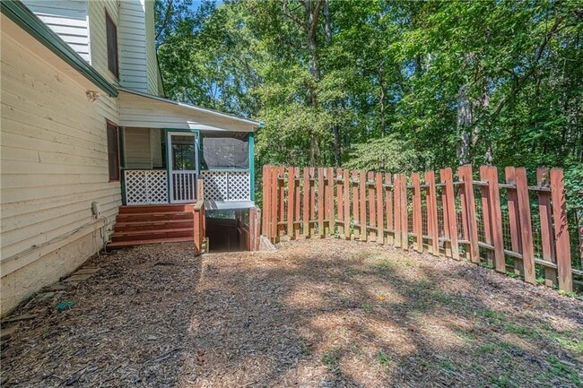 Building Photo - 1610 Branch Valley Dr