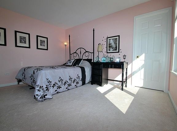 Building Photo - 968 Ashbrook Cir
