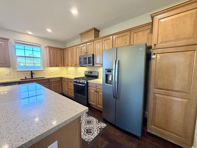 Building Photo - 1991 Wind Ranch Rd