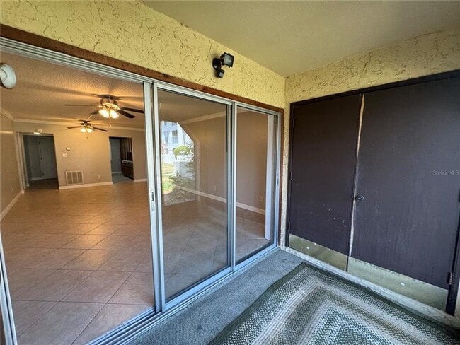Building Photo - 8799 Bardmoor Blvd