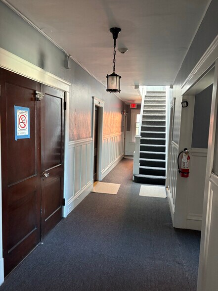 Primary Photo - 110 High St