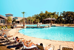 Building Photo - Woodlands of College Station