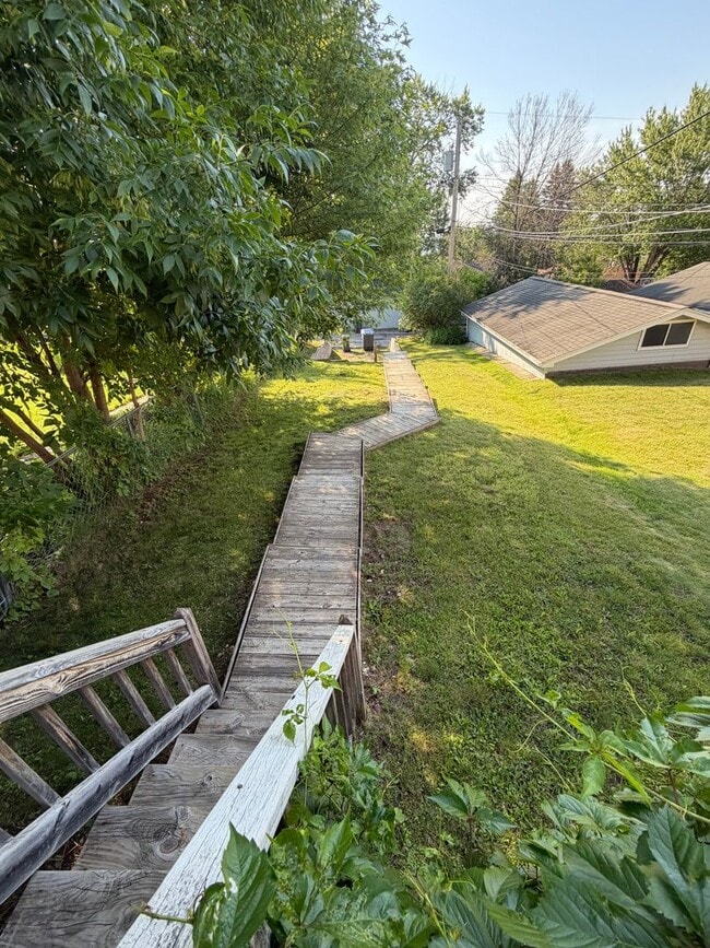 Building Photo - Available Immediately! 3 Bed 1 Bath Single Family Home!