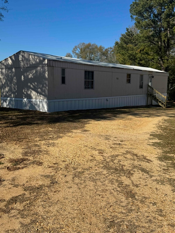 Primary Photo - 65 Armstrong Rd