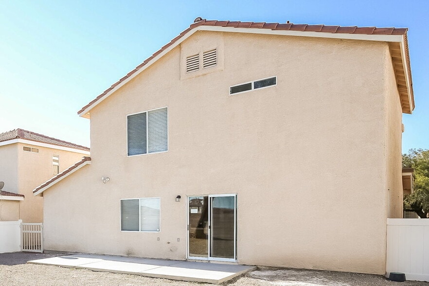 Building Photo - 5014 Sapphire Light St
