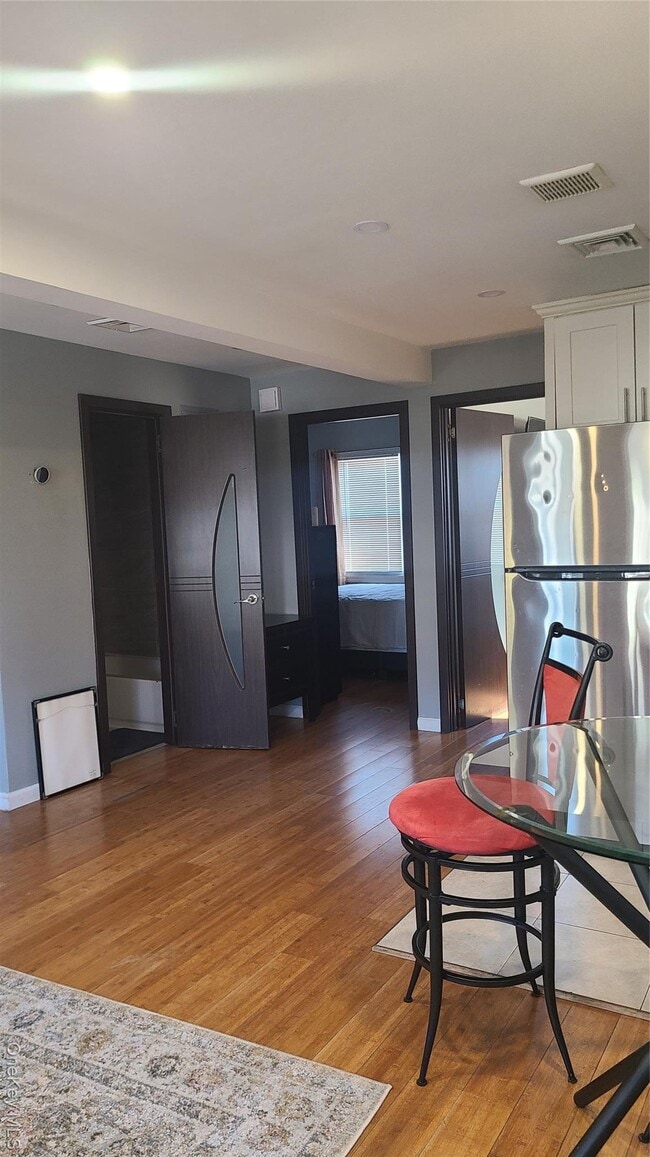 Building Photo - 210-38 Nashville Blvd