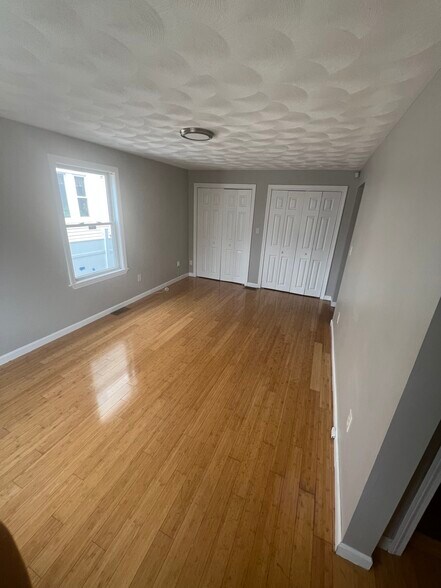 Building Photo - 21 Blakeville St
