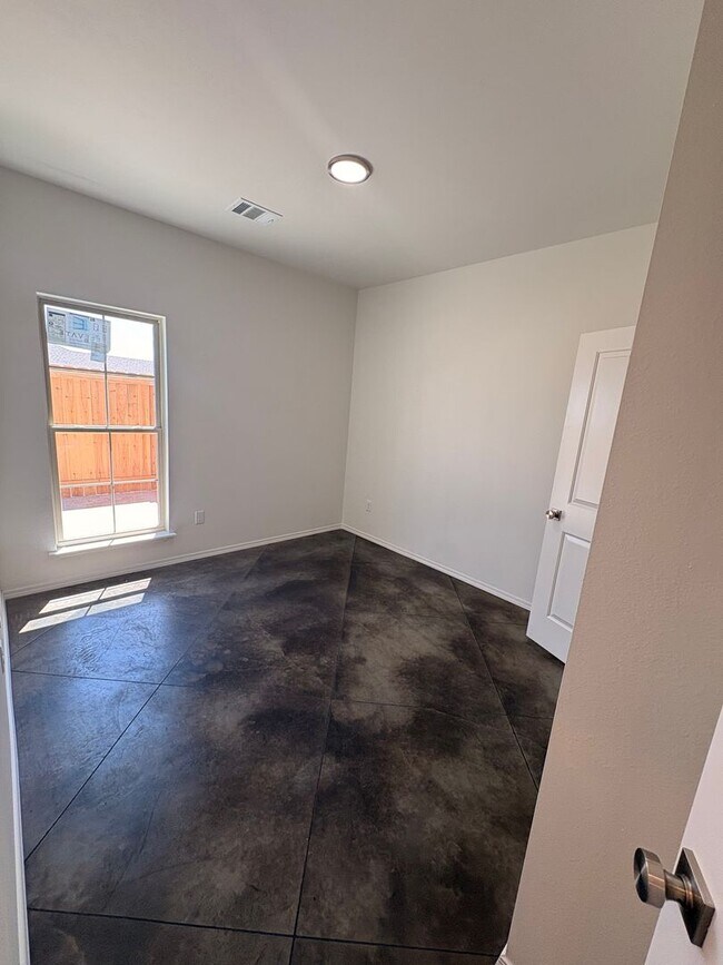 Building Photo - 10301 Stone Meadow Dr