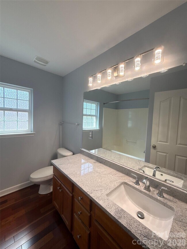 Building Photo - 2413 Merryvale Way