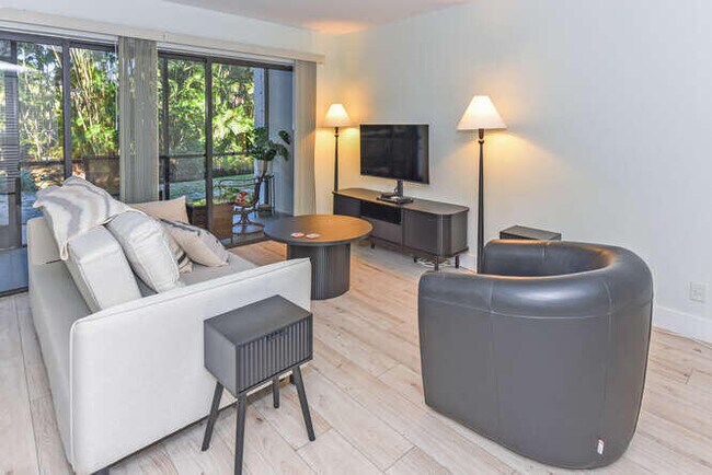 Building Photo - 1605 S US Hwy 1