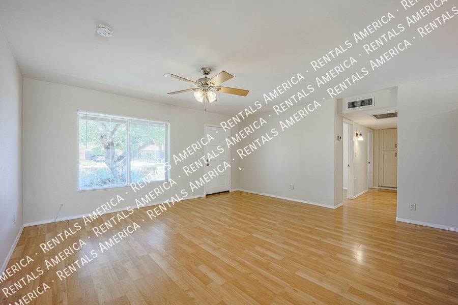 Building Photo - 4006 S McKemy St