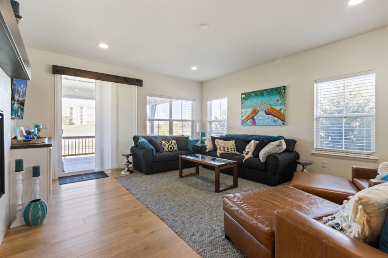 Building Photo - 1940 Shadow Lake Dr