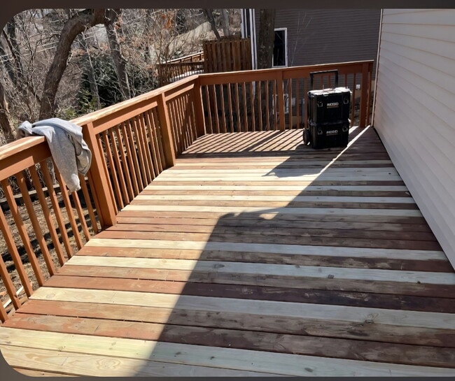 Building Photo - 127 Hickory Rd