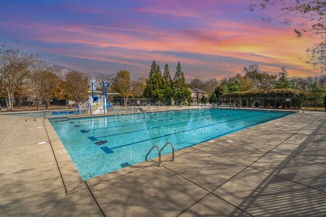 Building Photo - 5608 Cactus Valley Rd