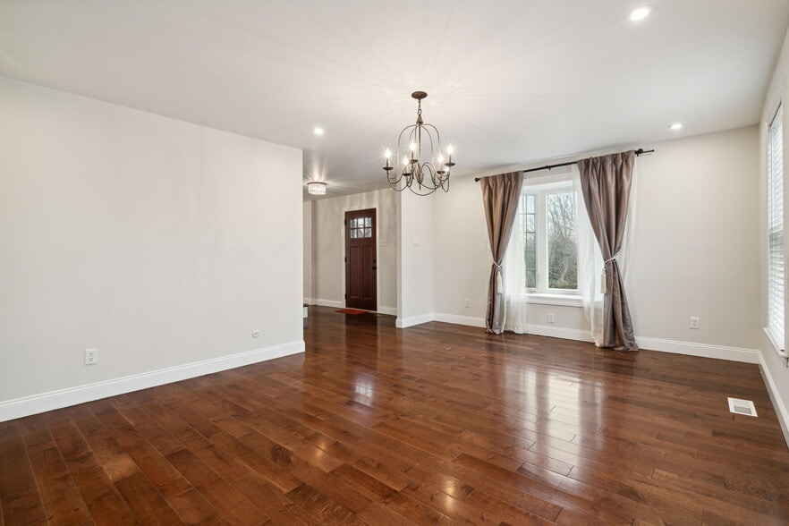 Living Room - 100 Rennard Ter