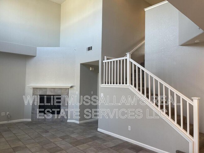 Building Photo - 4117 Rogers Canyon Rd