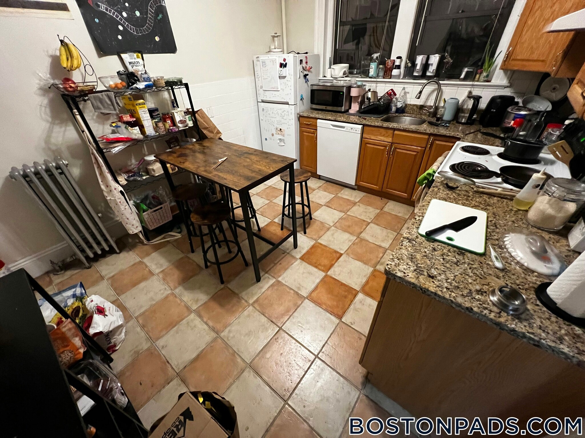 Building Photo - 48 Babcock St