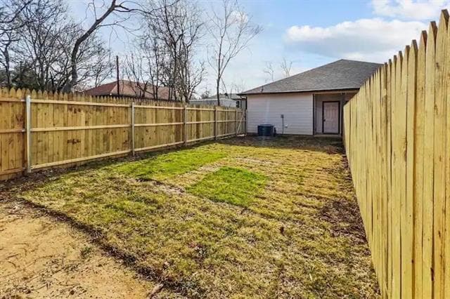 Building Photo - 613 W Elm St