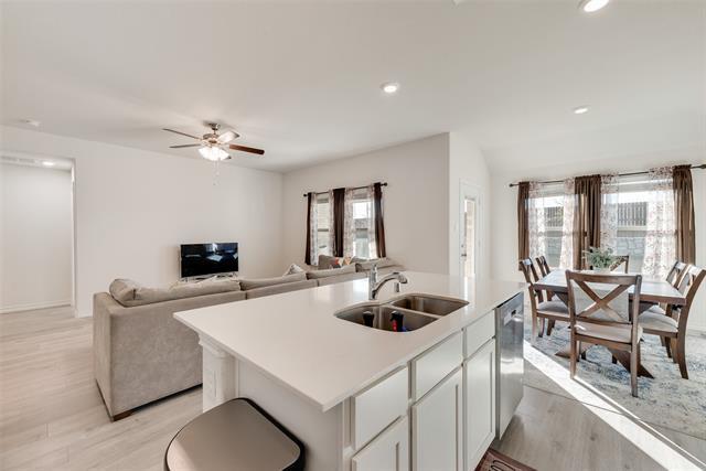 Building Photo - 2506 Kingfisher St