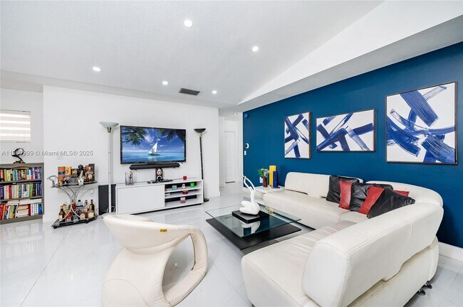 Building Photo - 9647 SW 138th Ave