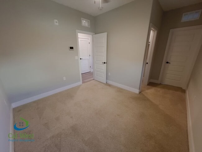 Building Photo - $4495 - Beautiful Corner Unit Townhome in ...