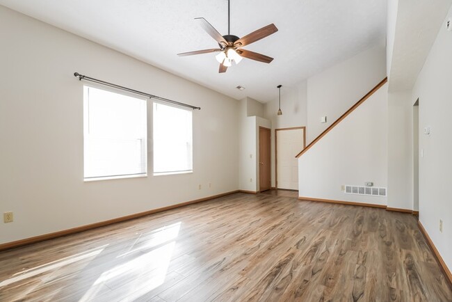 Building Photo - 2048 Cameron Crossing