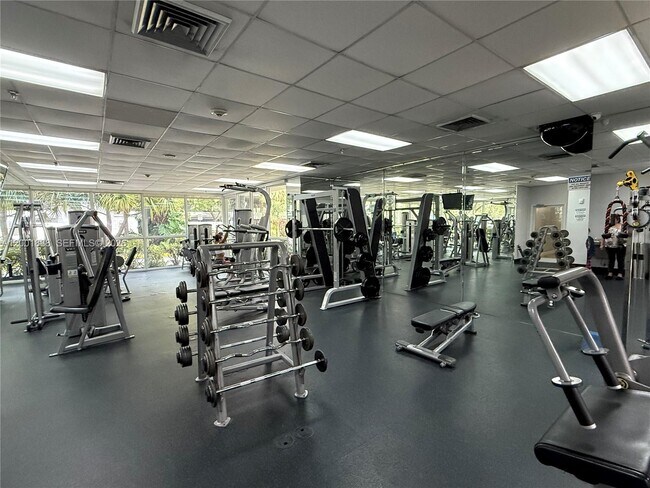 Building Photo - 850 N Miami Ave