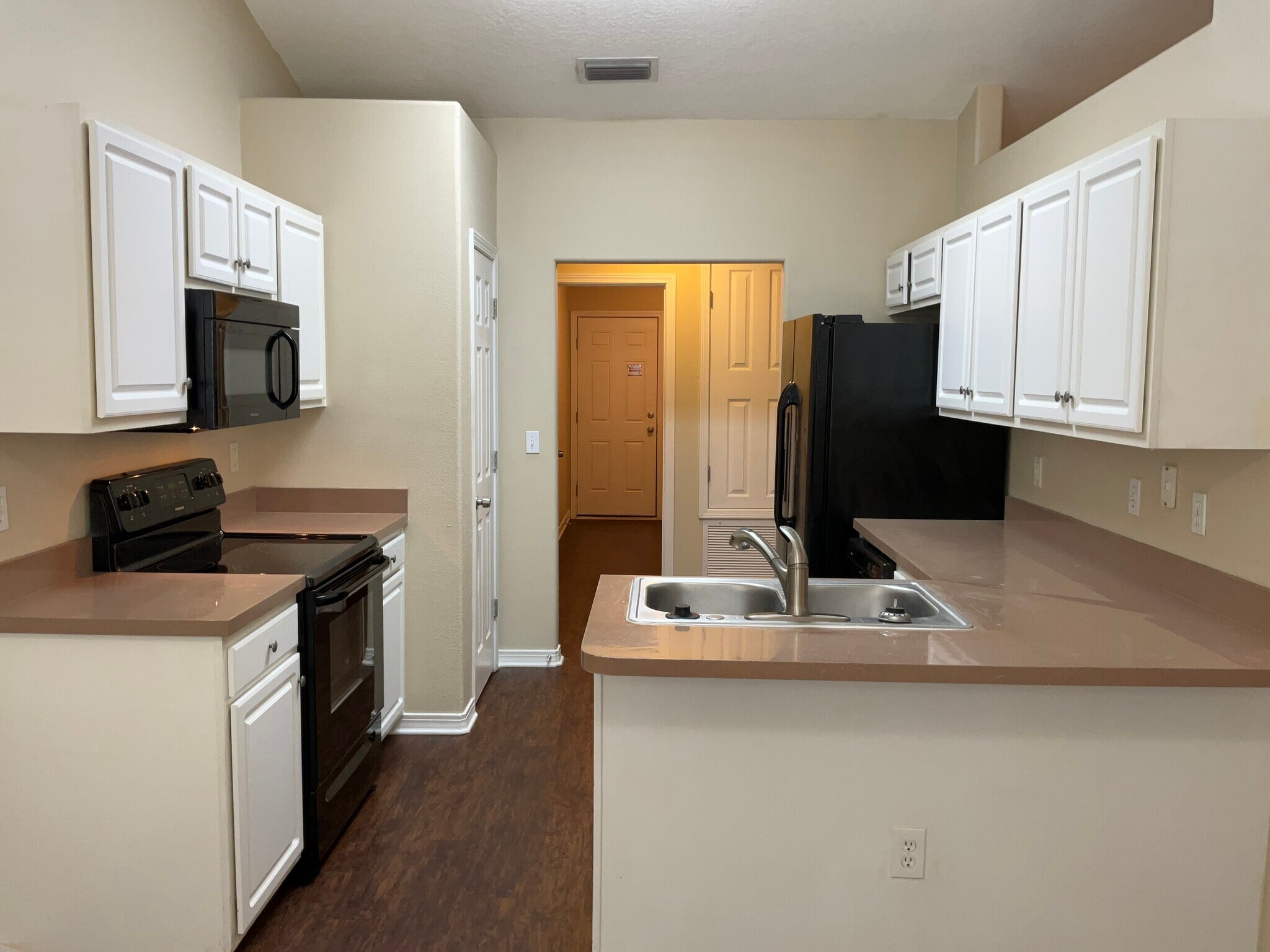 Building Photo - 12142 Corner Oaks Dr