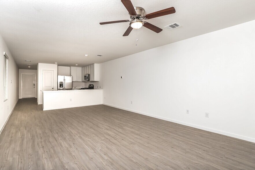 Building Photo - 3609 Knob Trl