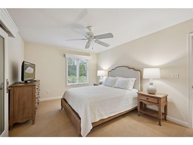 Building Photo - 145 Holly Ln N