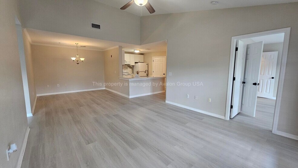 Building Photo - 7800 Point Meadows Dr