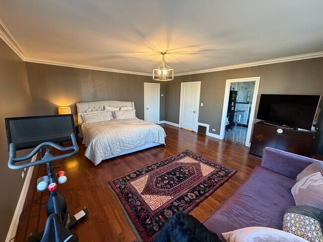 Building Photo - Elegant St. Francis Wood Residence - Available Furnished or Unfurnished