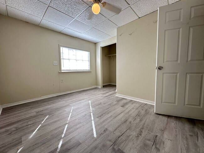 Building Photo - Spacious 5-Bedroom Single Family Home in Hillsborough County