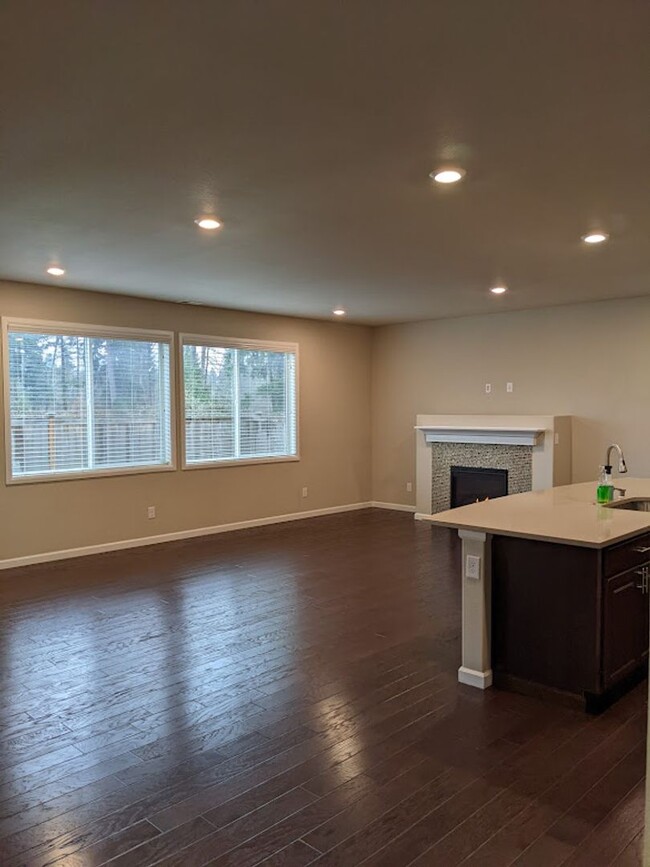 Building Photo - Northshore, Bothell, Millcreek 4 bedroom H...