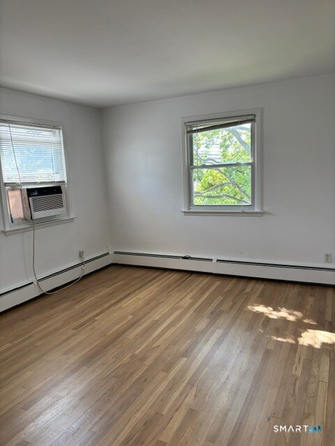 Building Photo - 980 Shippan Ave