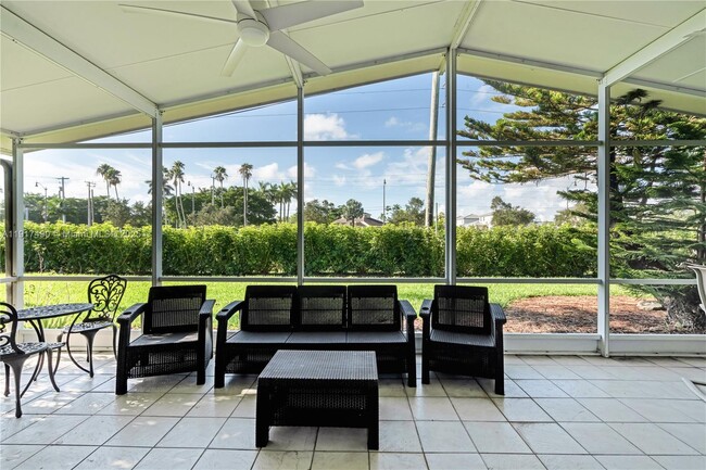 Building Photo - 2730 SE 7th Pl