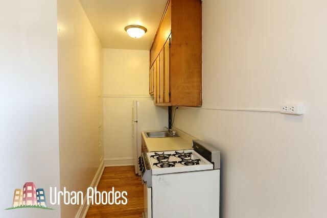 Building Photo - 4631 N Paulina St