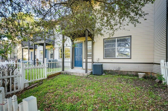 Building Photo - 1830 River Crossing Cir