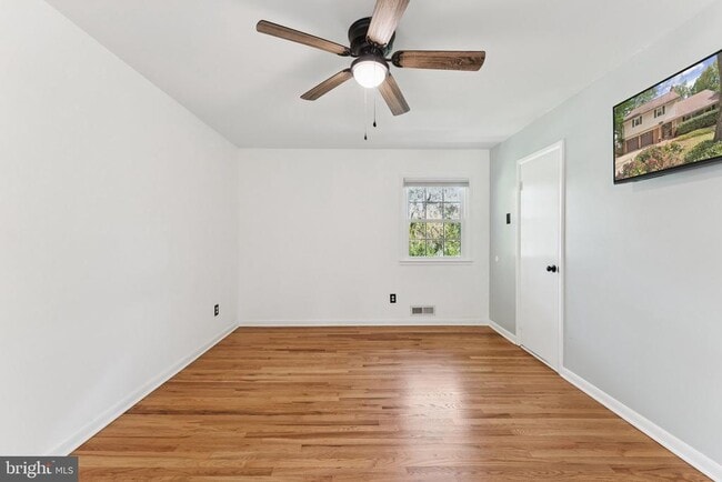 Building Photo - 8525 Bound Brook Ln