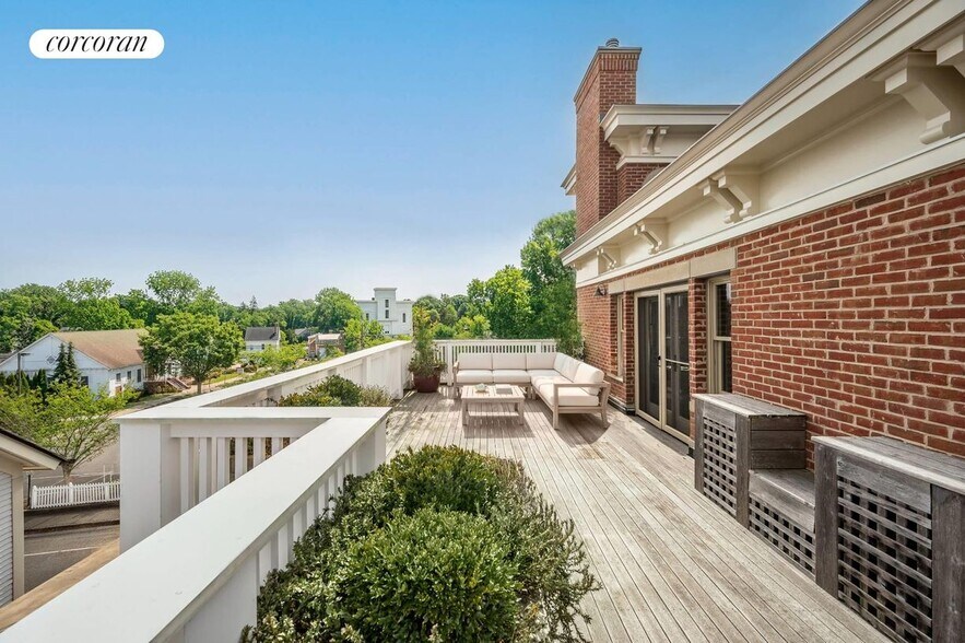 Building Photo - 43 Church St