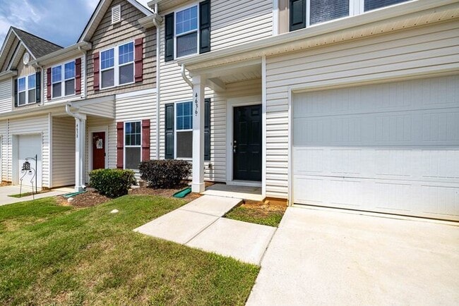 Building Photo - 3 Bedroom Townhome in NW School District - Rock Hill SC