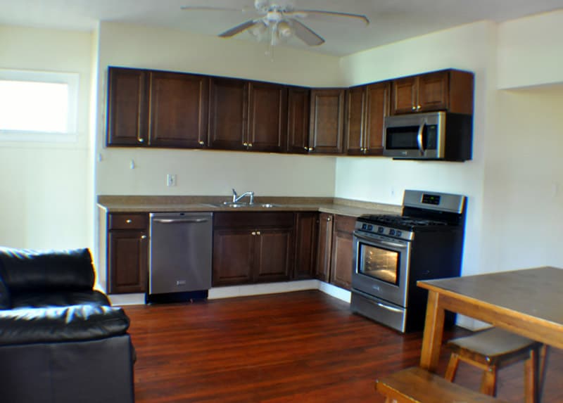 Primary Photo - 301 Maple St