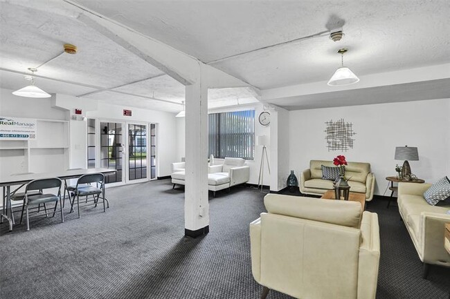 Building Photo - 4025 N Federal Hwy